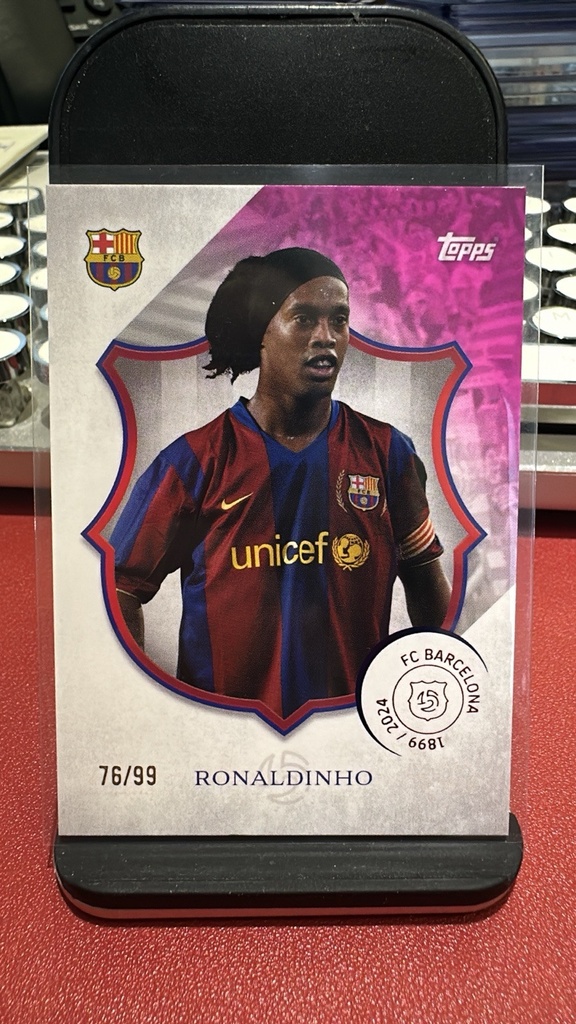 2024-25 Topps 125th Anniversary Barcelona Set RONALDINHO R10 Pink /99